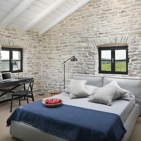 Villa Pula Sleeps 6 Pool Air Con Wifi Bicine