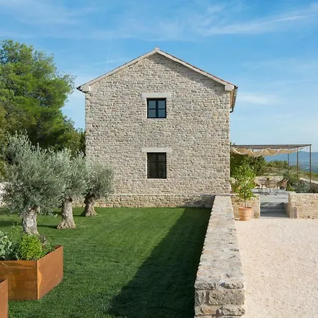 Villa Pula Sleeps 6 Pool Air Con Wifi Bicine