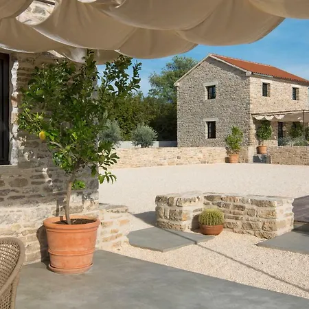 Pula Sleeps 6 Pool Air Con Wifi Villa *